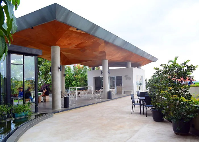 Clove Hotel Bandung